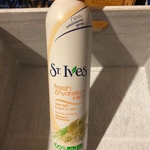 St. Ives Fresh Hydration Shea and Oatmeal Extract Spray Lotion 6.5 oz New